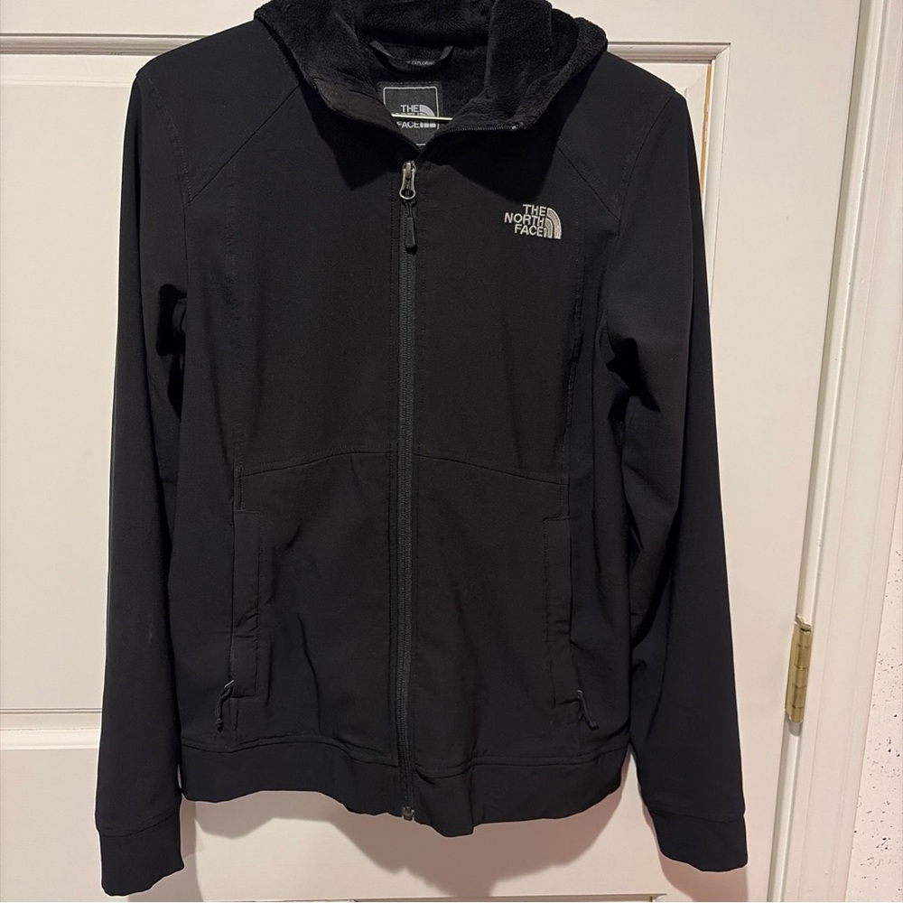 The North Face Women’s‎ black Jacket with fleece inside